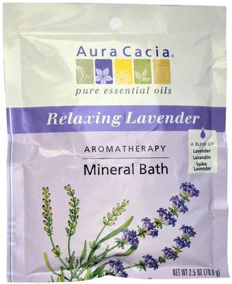 Aura Cacia, Aromatherapy Mineral Bath, Relaxing Lavender, 2.5 oz (70.9 g) ,حمام، الجمال، أملاح الاستحمام