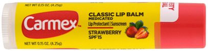 Carmex, Classic Lip Balm, Medicated SPF 15, Strawberry.15 oz (4.25 g) ,حمام، الجمال، العناية الشفاه، بلسم الشفاه