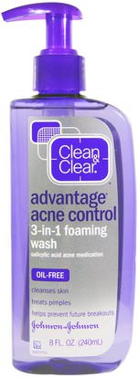 Clean & Clear, Advanced Acne Control 3-in-1 Foaming Wash, 8 fl oz (240 ml) ,الجمال، العناية بالوجه، منظفات الوجه، الصحة، حب الشباب، نوع الجلد حب الشباب الجلد المعرضة