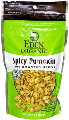 Eden Foods, Organic, Spicy Pumpkin Dry Roasted Seeds, 4 oz (113 g) ,الغذاء، بذور المكسرات الحبوب، بذور اليقطين، والوجبات الخفيفة