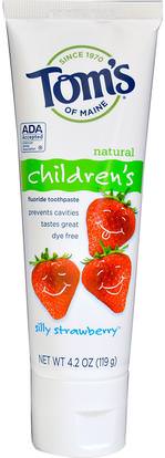 Toms of Maine, Natural Childrens Fluoride Toothpaste, Silly Strawberry, 4.2 oz (119 g) ,حمام، الجمال، معجون الأسنان، والأطفال ومعجون الأسنان الطفل