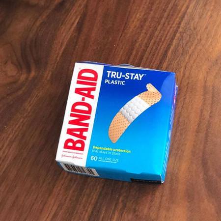 Band Aid Band Aids Bandages - الضمادات, معينات النطاق, الإسعافات الأ,لية, خزانة الأد,ية