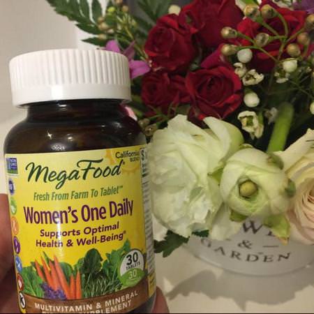 MegaFood Women's Multivitamins Multivitamins - الفيتامينات المتعددة, المكملات الغذائية للمرأة