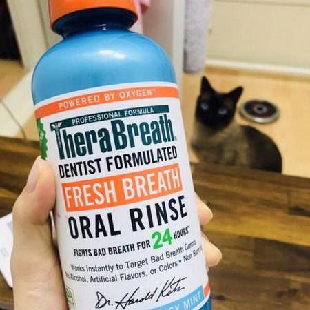 TheraBreath, Fresh Breath Oral Rinse, Invigorating Icy Mint Flavor, 3 fl oz (88.7 ml)